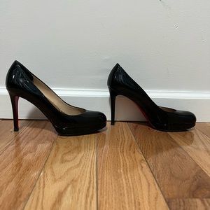 Christian Louboutin Black Patent Pumps Size 36.5 - Pre-Owned